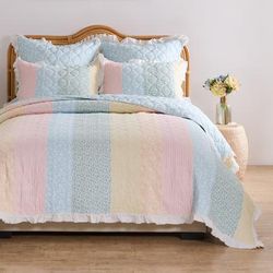 Greenland Home Fashions Tessie Ruffled Shabby Chic Quilt Set, 3-Piece King/Cal King, Pastel by Greenland Home Fashions in Pastel (Size FL/QUE)