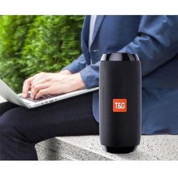 Portable Bluetooth Speaker With IPX5 Waterproof Rating And Extended Playtime black