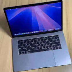 2018 MacBook Pro Intel i7 Pro 555X Pro 560X Pro Vega 16 chip 15Inch Touch ID，Touch Bar,256G/512G/1TB SSD 8G/16G/32G RAM.