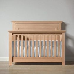 Romina Furniture Karisma Convertible Crib (Solid Panel)