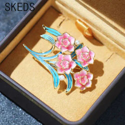 SKEDS Vintage Exquisite Flower Enamel Brooch Pin For Women Fashion Elegant Floral Drip Oil Plant Accesssories Corsages