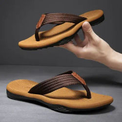 Chaussures pour hommes, tongs en EVA, pantoufles de plage confortables, pantoufles de maison design, de haute qualité, pour l'été, antidérapantes, pour l'extérieur