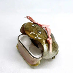 Étui Airpod fait à la main en forme de grenouille laid, Design créatif, mignon et amusant, avec nœud rose, housse de protection pour écouteurs, cadeau pour amis