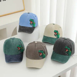 Casquette de baseball pour enfants verte brodée patchwork avec petit dinosaure, chapeau de soleil ajustable pour l'extérieur avec visière