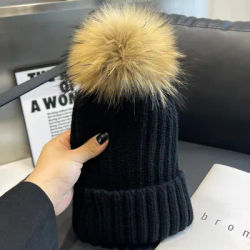 Chapeau tricoté en fourrure de raton laveur d'hiver, bonnets en boule de fourrure naturelle avec doublure épaisse, casquettes de Protection des oreilles pour femmes, chapeaux tricotés élastiques