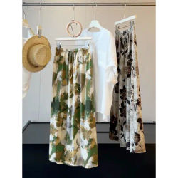Jupe longue midi fluide et soyeuse à imprimé abstrait vert et marron, taille haute élastique, pour femme, idéale pour la plage et les vacances, style décontracté