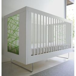 Spot On Square Alto Crib - Green Strands