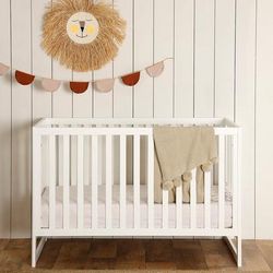 dadada Austin 3-in-1 Convertible Crib - White