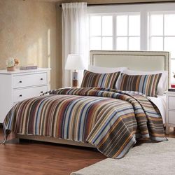 Durango Quilt Set by Greenland Home Fashions in Earth Tone (Size FL/QU 3PC)