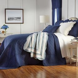 100% Cotton Florence Oversized Bedspread by BrylaneHome in Navy (Size QUEEN)