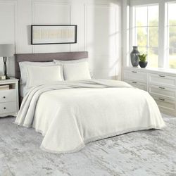 Woven Jacquard Bedspread Set by Sky Home in White (Size KING)