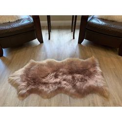 Highland Select Natural Long Wool Sheepskin 1-1/2 Pelt Shag Rug - 2' x 4'