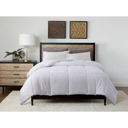 European Gusset Down Alternative Comforter by St. James Home in White (Size FL/QUE)