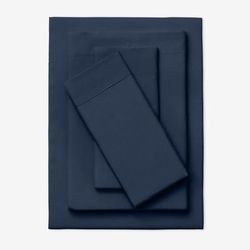 BH Studio Solid Microfiber Sheet Set by BH Studio in Navy (Size QUEEN)
