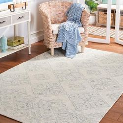 Martha Stewart by SAFAVIEH Handmade Reineke Wool Rug