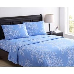 4-PC Foliage Sheet Set by BrylaneHome in Blue (Size QUEEN)