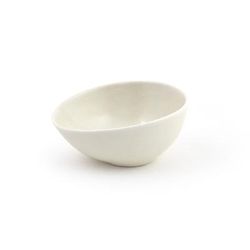 Front of the House ASC024BEP23 4 oz Kiln Ramekin - Porcelain, Vanilla Bean, White