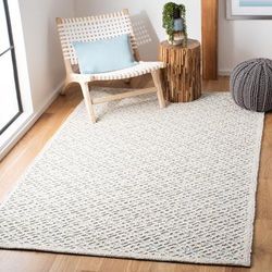 Martha Stewart by SAFAVIEH Handmade Crocifissa Wool Rug