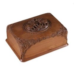 Walnut wood jewelry box, 'Triumphant Elephants'