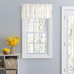Deco Tailored Valance by Ellis Curtains in Gold
