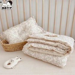 Couverture en mousseline à imprimé rose camélia pour bébé, couette pour l'été, couette florale pour bébé, housse de sieste, courtepointes de literie