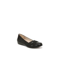 Women's Incredible 2 Flat by LifeStride in Black Faux Leather (Size 7 1/2 M)