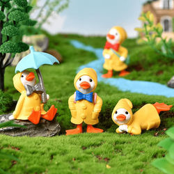 4pcs Super Cute Resin Ducklings, Cartoon Creative Raincoat Ducklings Diy, Christmas Gifts, Desktop Counter Decoration, Bonsai Decoration, Cupcake Top Decoration