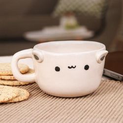 'Thai Artisan-Made Animal-Themed Ceramic White Cat Demitasse'