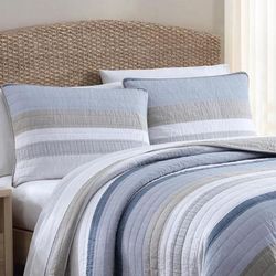Galewood Beige King Quilt-Sham Set