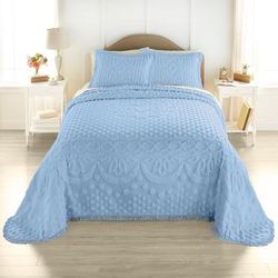 Georgia Chenille Bedspread by BrylaneHome in Sky Blue (Size QUEEN)