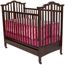 Delta Wyndham 3 in 1 Convertible Crib in Cherry