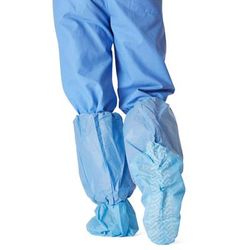 Medline Nonskid Multilayer/Poly Boot Covers, Blue, Size Regular Fits Up to Men's Size 12, 50/BX (NON27143Z)