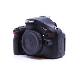 Used Nikon D5200