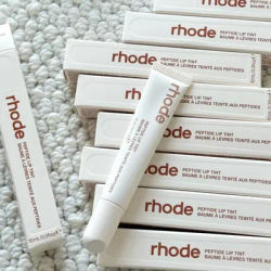 Popular Rhode Lipstick Rouge Sticker Soft Silicone Lip Glosses Case For iPhone 16 15 14 13 12 11 Pro