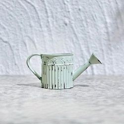 TEMU A Miniature Vintage Metal Watering Can Model For Dollhouse Decoration, Summer-themed Rustic Decor.