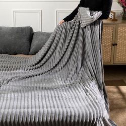 TEMU Flannel Fleece Throw Blanket, Fluffy Cosy Large Blanket For Bed Sofa Couch, Warm And Soft Bed Blanket, Sofa Blanket For All Season, Gift For Women And Girls,