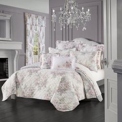 Estelle Blush 3 Piece Quilt Set by Royal Court in Blush (Size FL/QUE)