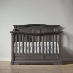 Romina Furniture Imperio Convertible Crib (Solid Panel)