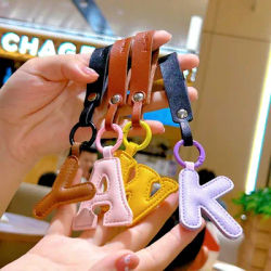 Creative Leather 26 English Letter Keychain Fashion Cartoon Rainbow Color Women Car Bag Phone Pendant Keyrings Jewelry Gifts