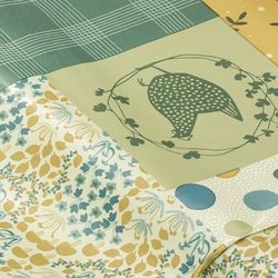 Linge de table épongeable/toile cirée "poules", vert/écru naturel