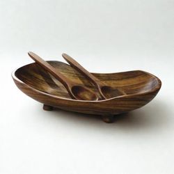 'Serving and Decorative Bowl Hand-Carved from Conacaste Wood'