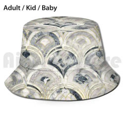 Carreaux de marbre Art déco monochromes, chapeau de soleil pliable, chapeau de pêcheur en marbre Mono noir et blanc monochrome clair foncé
