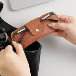 Sac à lunettes portable en cuir PU avec cordon, clip pour lunettes, sac de rangement pour lunettes, sac à lunettes de soleil en cuir de style coréen.