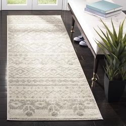 Adirondack Collection 4' X 4' Square Rug in Silver And Charcoal - Safavieh ADR106P-4SQ