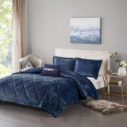 Intelligent Design Felicia Twin/Twin XL Velvet Comforter Set - Olliix ID10-1660