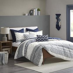 INK+IVY King/Cal King 100% Cotton Printed Comforter Set W/ Chenille in Navy - Olliix II10-1062