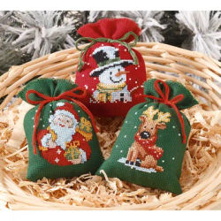 Petits sachets à broder "Noël approche", 3 pièces