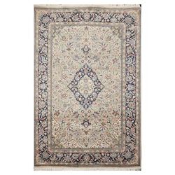 Hand Knotted 200 KPSI Navy Wool Traditional Oriental Area Rug (5x7) - 4' 7'' x 7' 1''