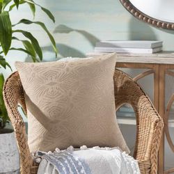 Garsington 18" Square Traditional Cotton Wheat/Beige/Peach Throw Pillow - Boutique Rugs