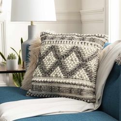 Sagamore 22" Square Cottage Wool Beige/Cream/Black/Oatmeal/Light Beige/Peach/Beige Throw Pillow - Boutique Rugs